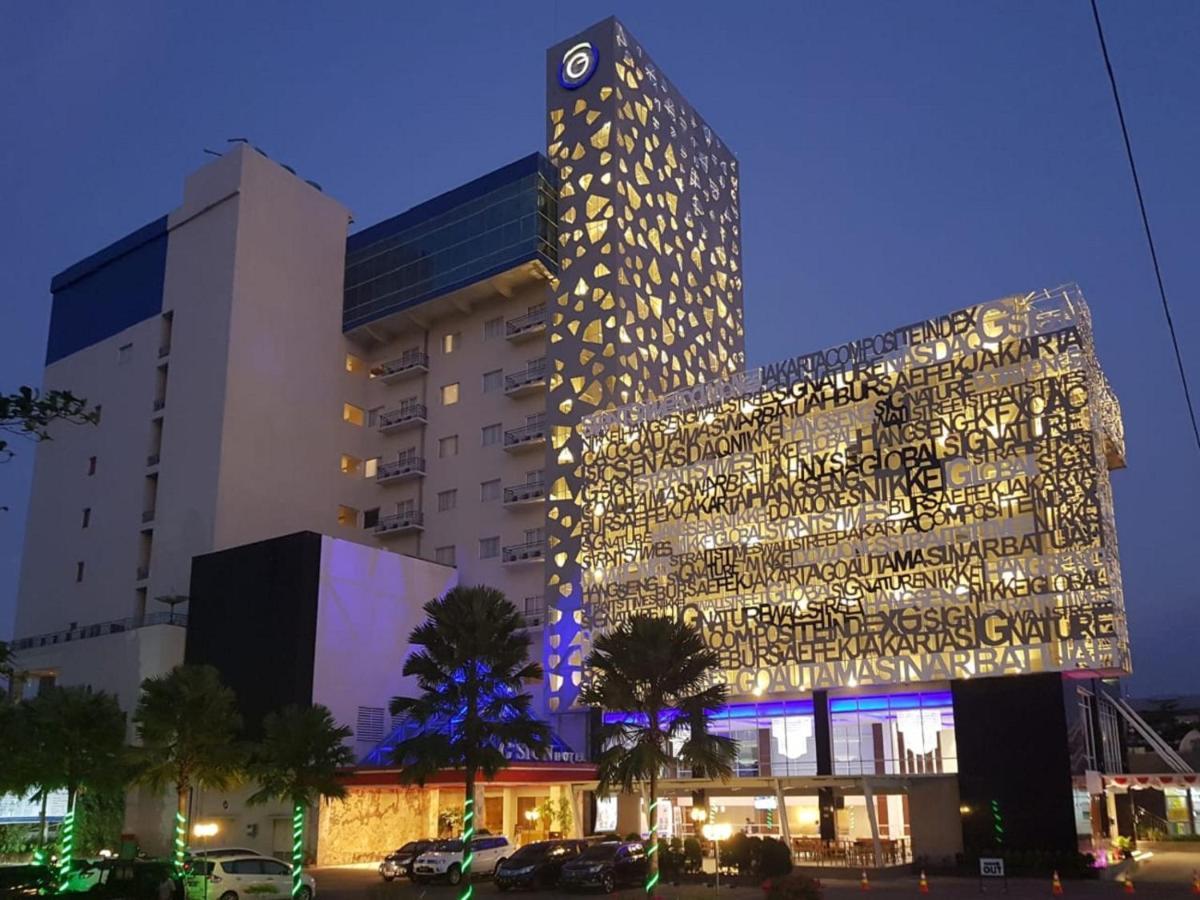 G'Sign Hotel Banjarmasin Банджармасин Экстерьер фото