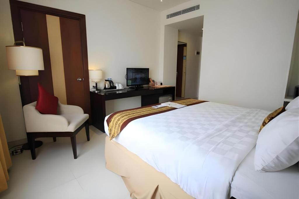 G'Sign Hotel Banjarmasin Банджармасин Экстерьер фото