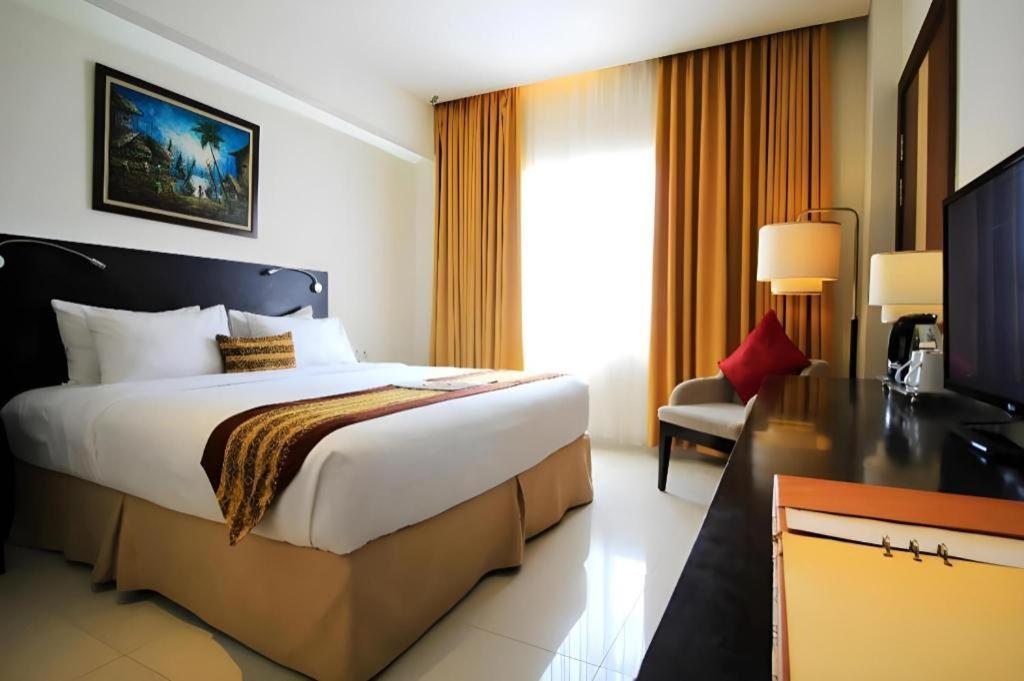G'Sign Hotel Banjarmasin Банджармасин Экстерьер фото