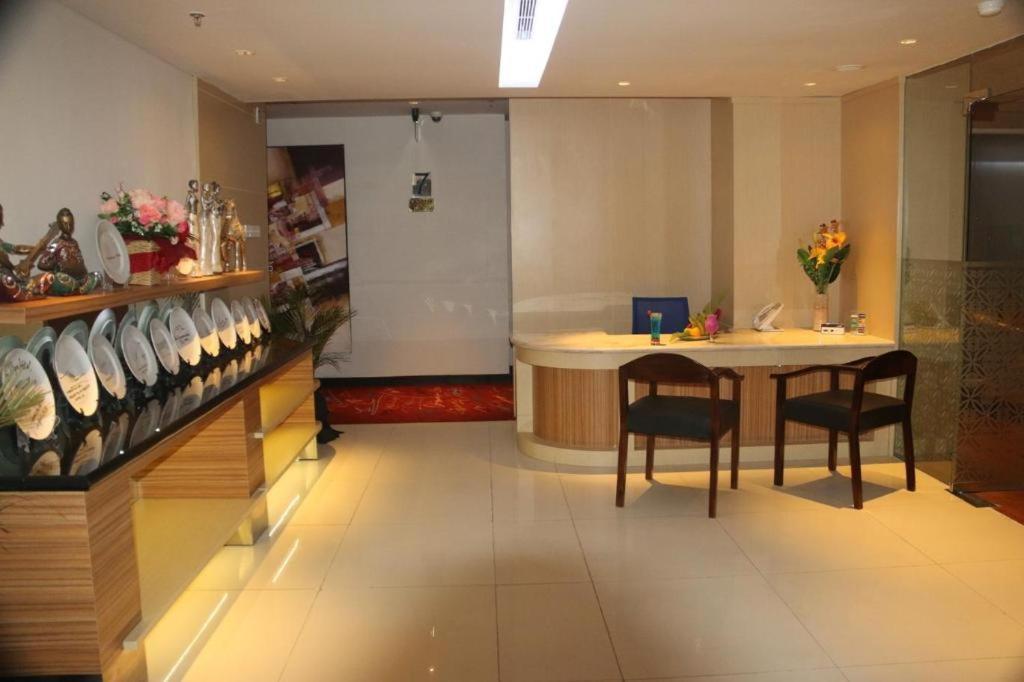 G'Sign Hotel Banjarmasin Банджармасин Экстерьер фото