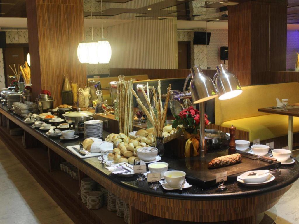 G'Sign Hotel Banjarmasin Банджармасин Экстерьер фото