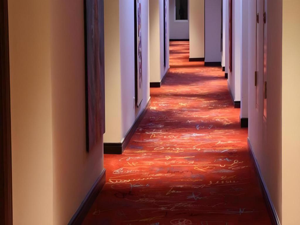 G'Sign Hotel Banjarmasin Банджармасин Экстерьер фото