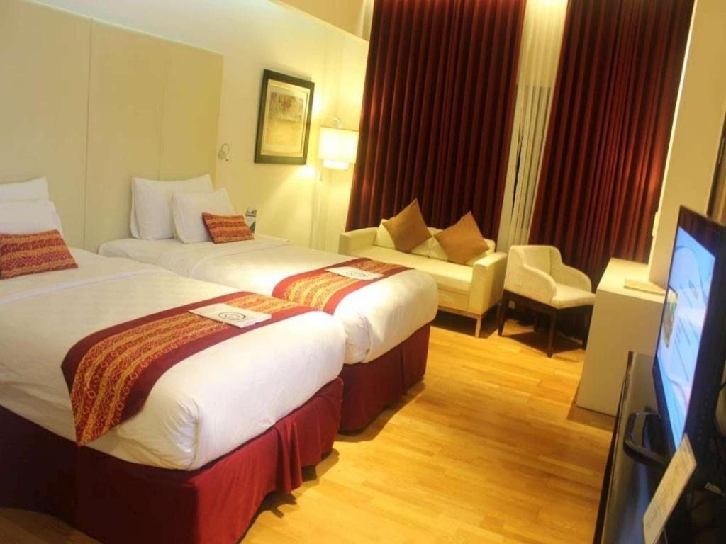 G'Sign Hotel Banjarmasin Банджармасин Экстерьер фото