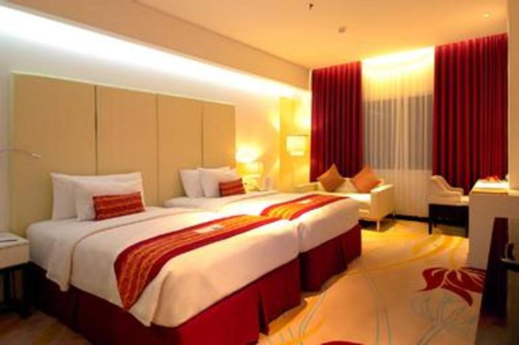 G'Sign Hotel Banjarmasin Банджармасин Экстерьер фото