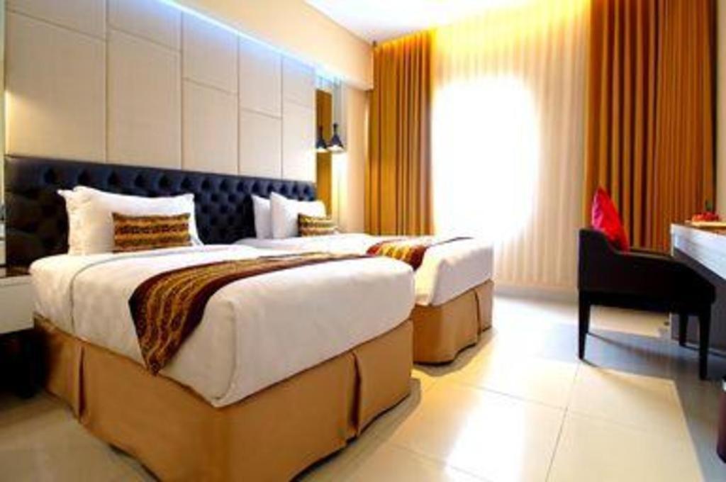 G'Sign Hotel Banjarmasin Банджармасин Экстерьер фото