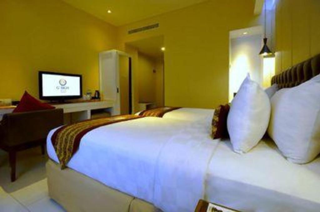 G'Sign Hotel Banjarmasin Банджармасин Экстерьер фото