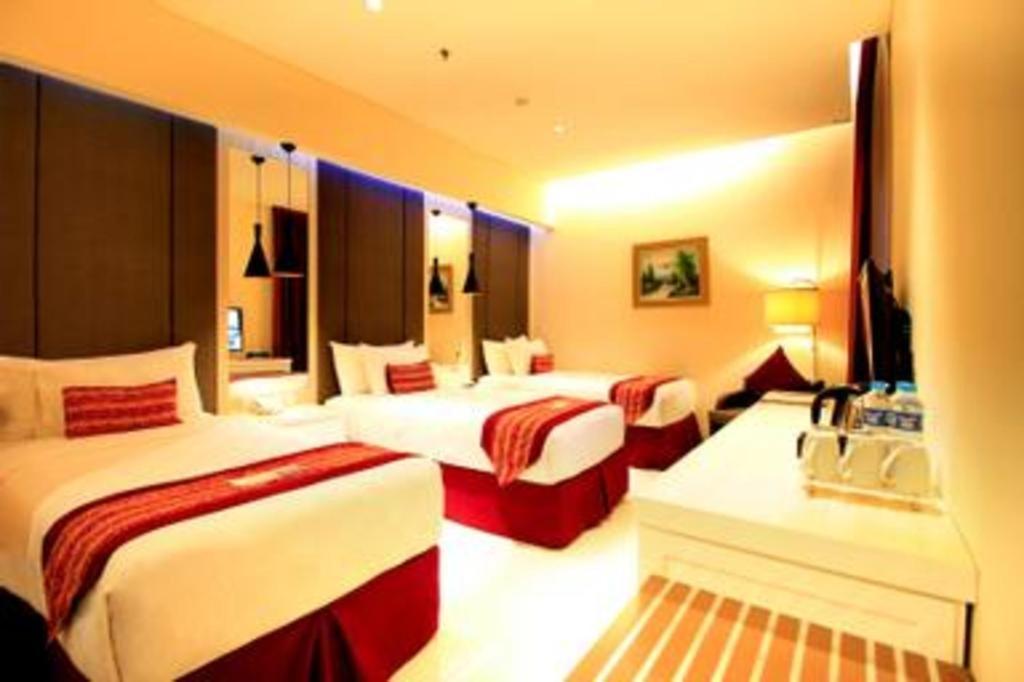G'Sign Hotel Banjarmasin Банджармасин Экстерьер фото