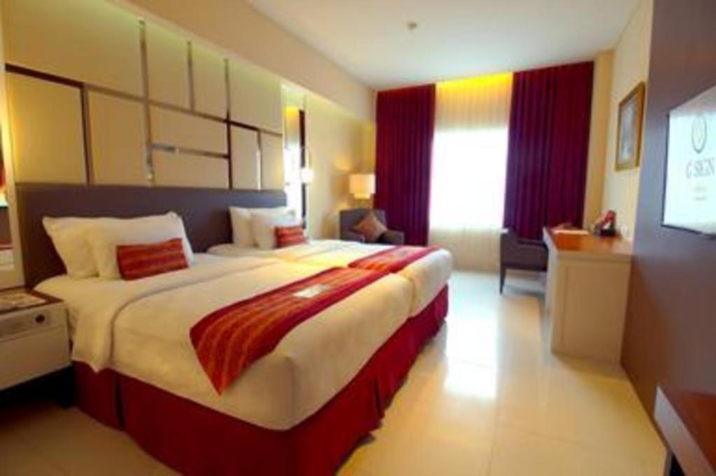 G'Sign Hotel Banjarmasin Банджармасин Экстерьер фото